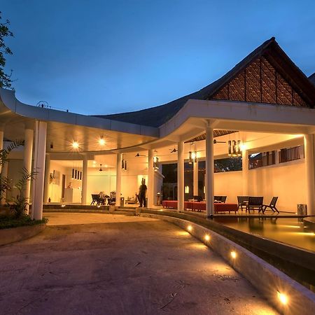 วิลลาปุรี อายุ Hotel ซานูร์ ภายนอก รูปภาพ