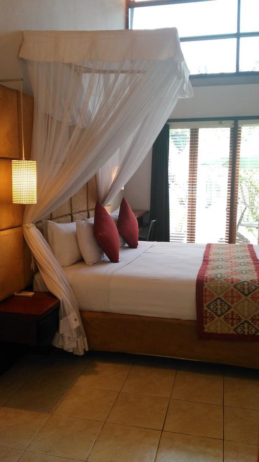 วิลลาปุรี อายุ Hotel ซานูร์ ภายนอก รูปภาพ