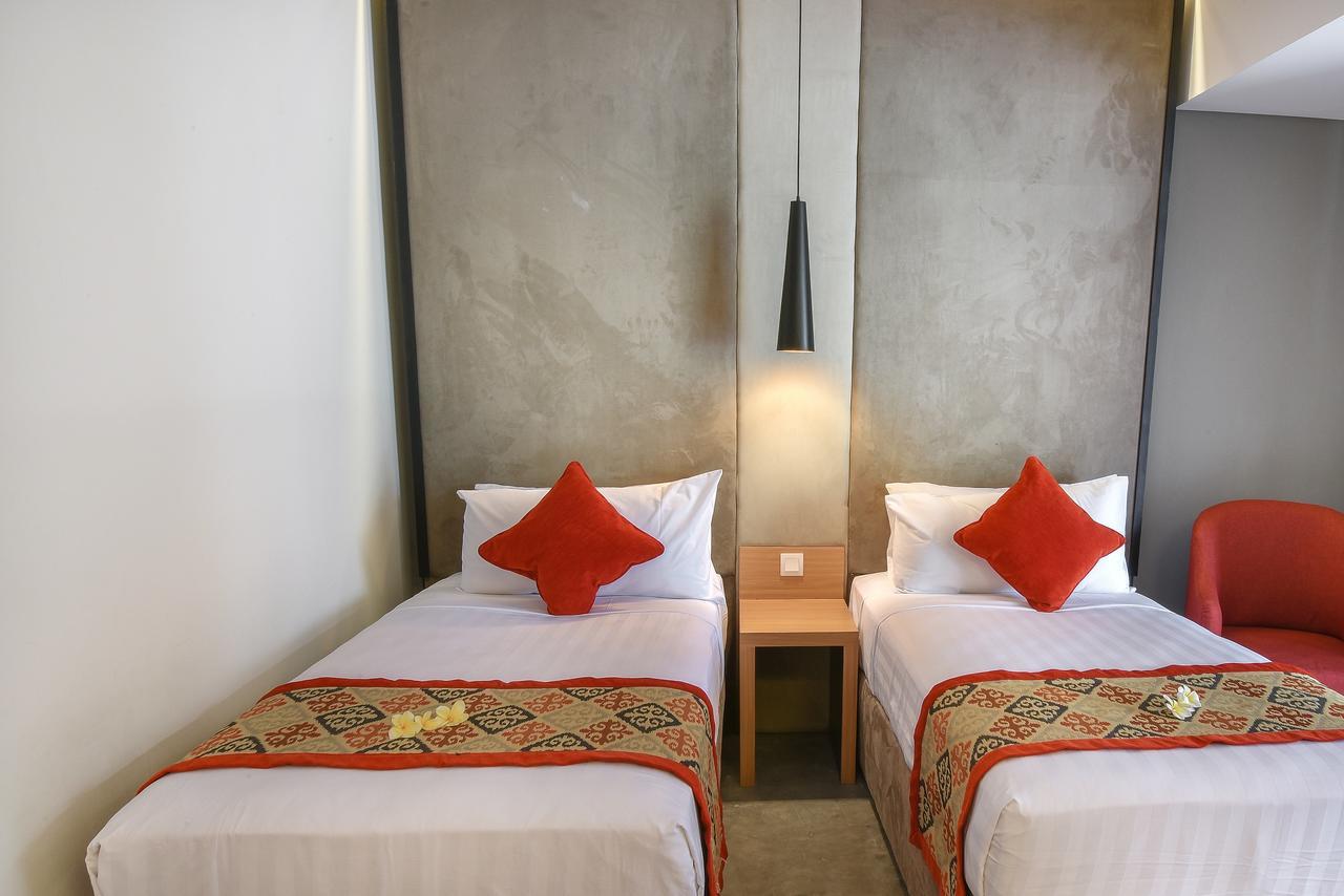 วิลลาปุรี อายุ Hotel ซานูร์ ภายนอก รูปภาพ