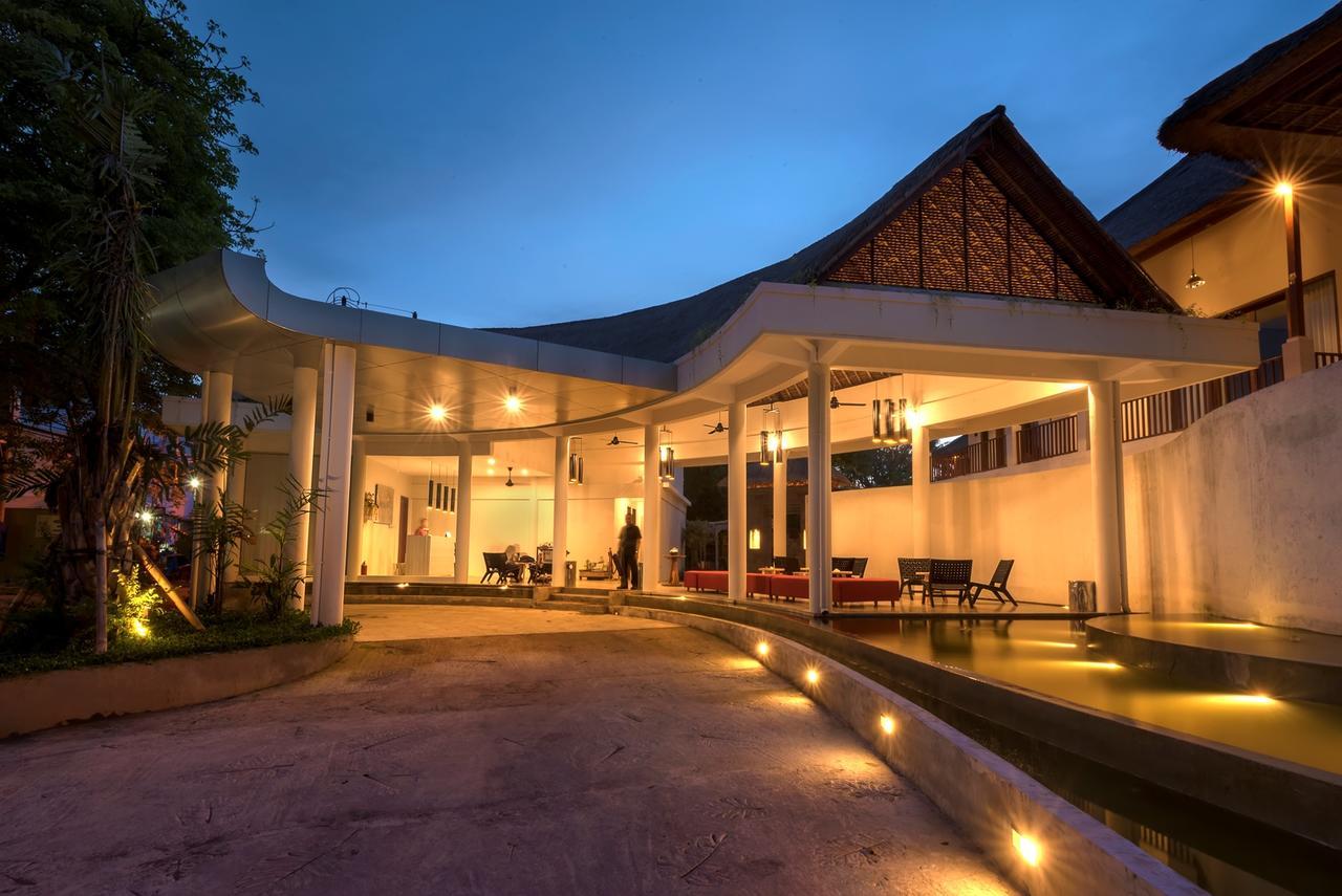 วิลลาปุรี อายุ Hotel ซานูร์ ภายนอก รูปภาพ