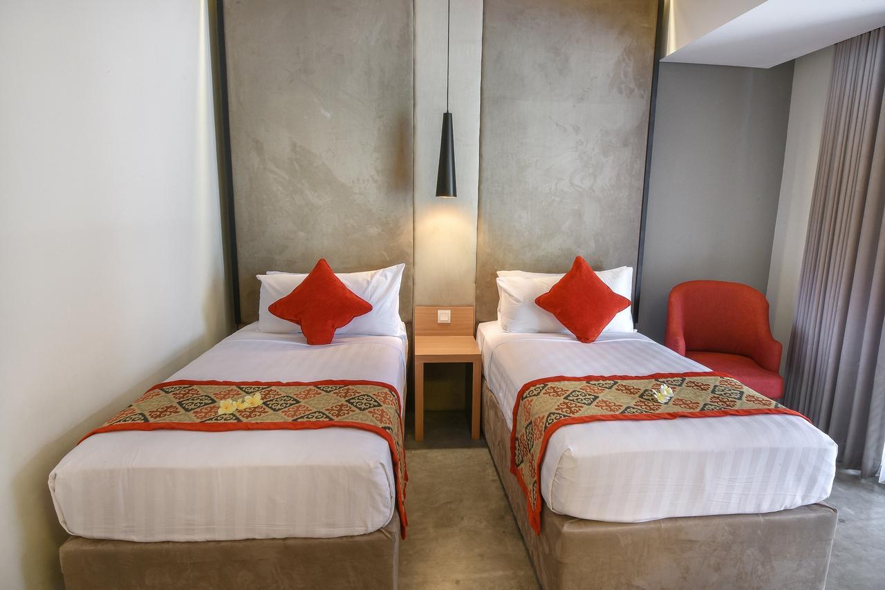 วิลลาปุรี อายุ Hotel ซานูร์ ภายนอก รูปภาพ